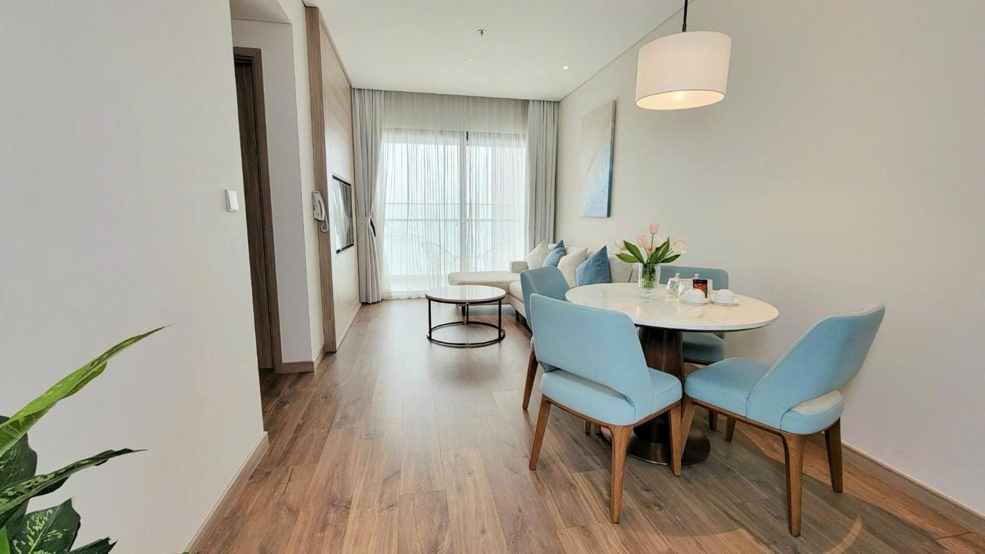 A La Carte Ha Long Apartment By The Beach 외부 사진