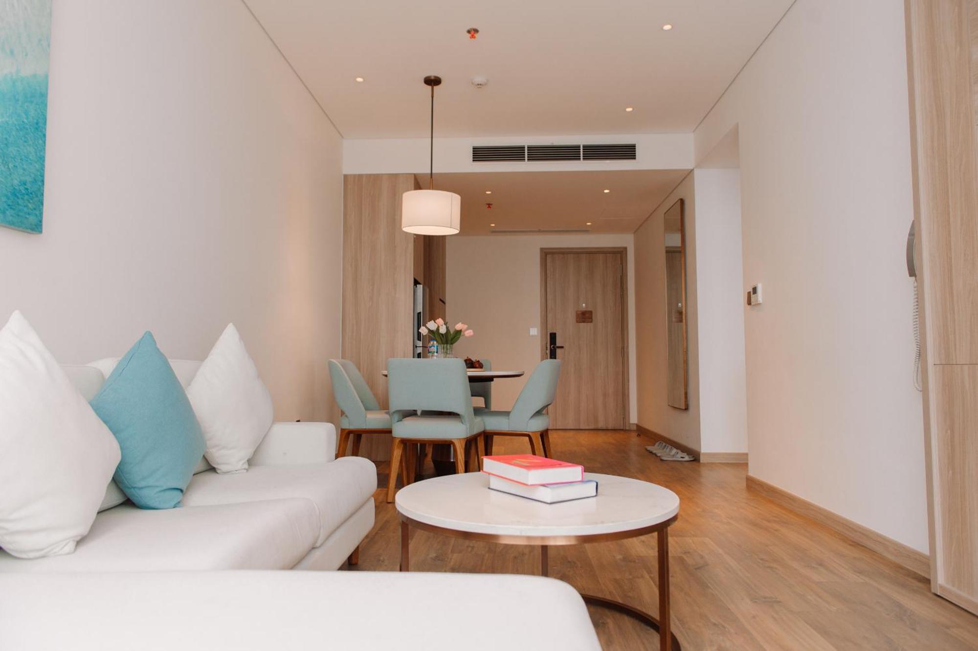 A La Carte Ha Long Apartment By The Beach 외부 사진