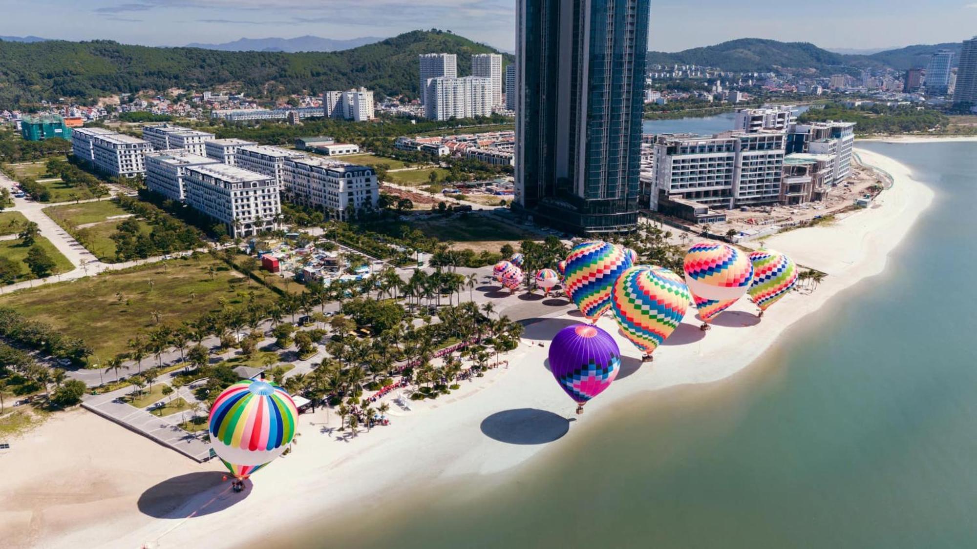 A La Carte Ha Long Apartment By The Beach 외부 사진